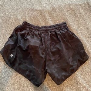 Lululemon black camo shorts